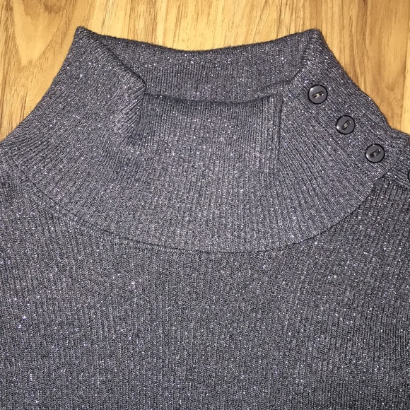 Button-Accent Metallic Gray Turtle Neck - sz S - Picture 3 of 6
